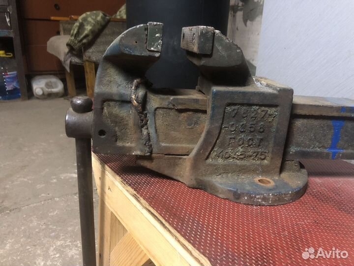 Тиски слесарные СССР