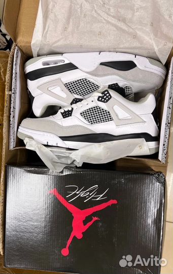 Кроссовки Nike Air Jordan 4