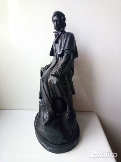 Статуэтка, часы, скульптура Пушкин. Чугун. Касли