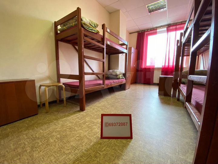 Комната 30 м² в > 9-к., 4/5 эт.