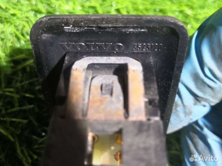 Кнопка заднего стеклоподъёмника Volvo 850