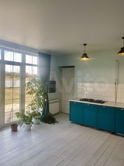 Дом 205 м² на участке 18,5 сот.