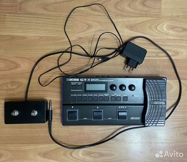 Гитарный процессор Boss GT-1 + футсвич + бп