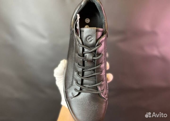 Кроссовки Ecco долговечные