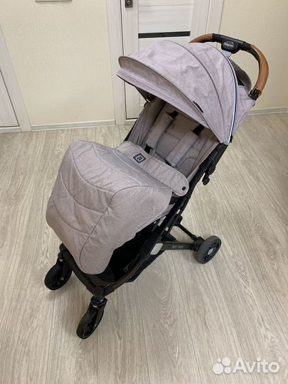 Прогулочная коляска Qbit