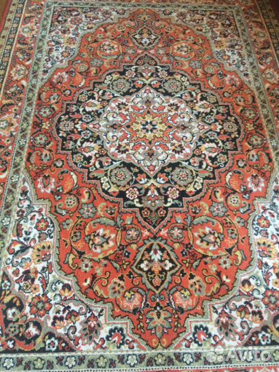 Шерстяной ковер