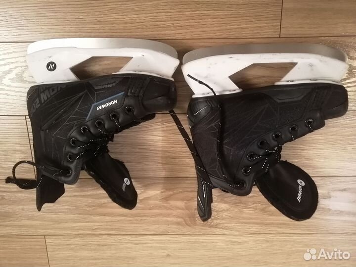 Коньки хоккейные детские 33 размер