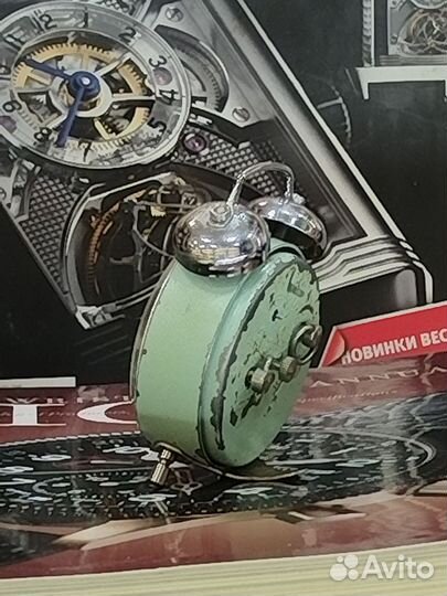 Часы будильник СССР