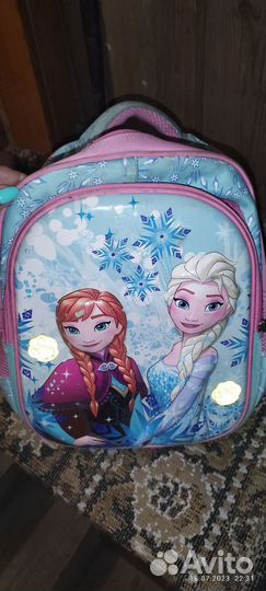 Школьный рюкзак