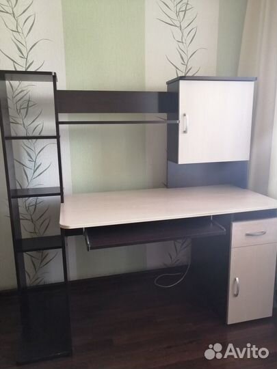 Письменный стол