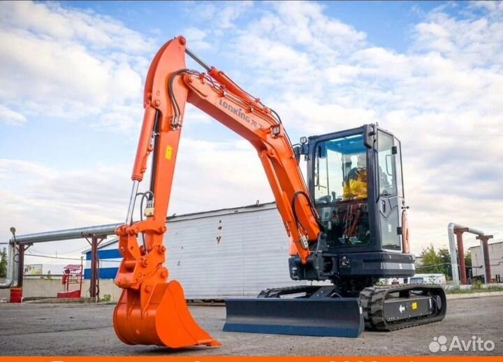 Машинист гусеничного миниэкскаватора