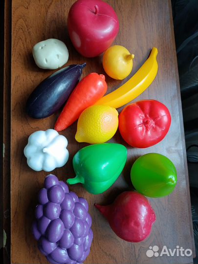 Овощи и фрукты набор в корзине