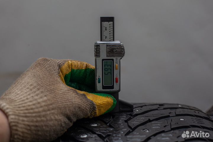 Nokian Tyres Hakkapeliitta 9 245/45 R18 100T