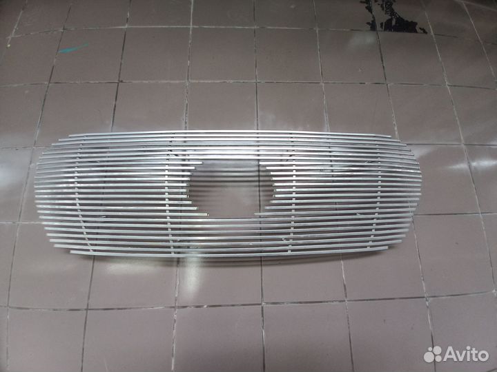 Решетка радиатора Land Cruiser 200