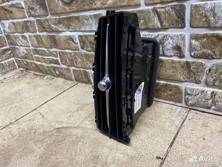 Дефлектор воздушный правый Volvo Xc90 2 2.0 dizel