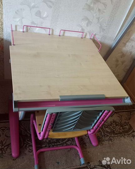 Детская растущая парта и стул