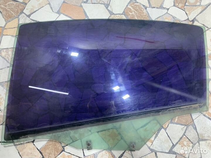 Стекло двери Citroen C4 хэтчбэк TU5JP4 2009