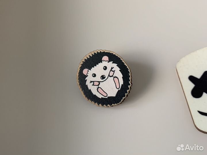 Значки на рюкзак одежду