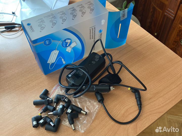 Автомобильный адаптер питания для ноутбуков