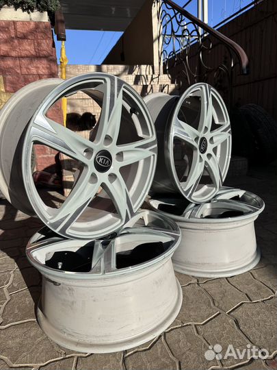 Продам литые диски r16