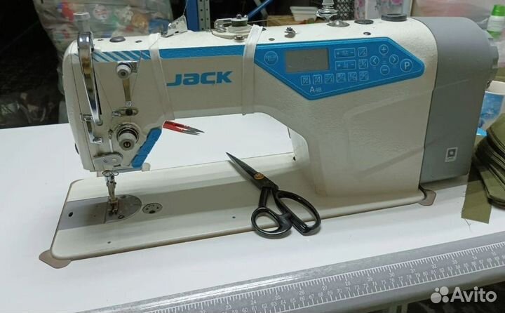 Промышленная швейная машинка