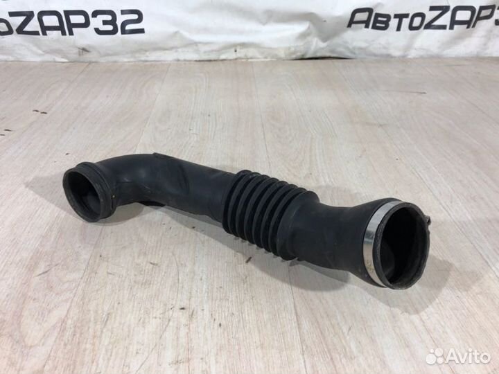 Патрубок воздушного фильтра Ford Fusion fyja 2007