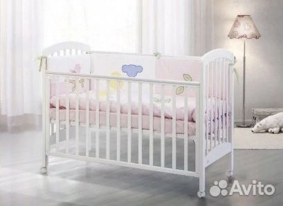 Детская кроватка с матрасом