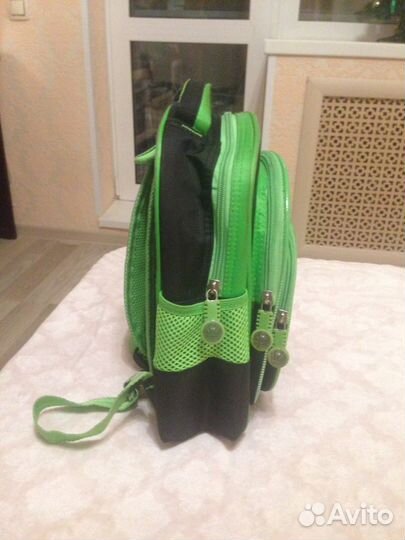 Рюкзак детский выс 30,шир 27см, 3 отделения для до