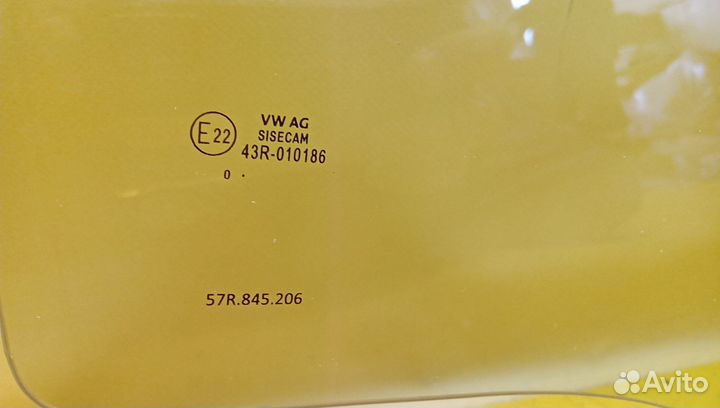 Стекло двери задней правой Karoq 57R845206