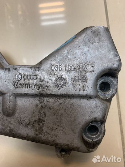 Кронштейн двигателя VAG 036199275D (1.4л)