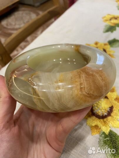 Каменная пепельница