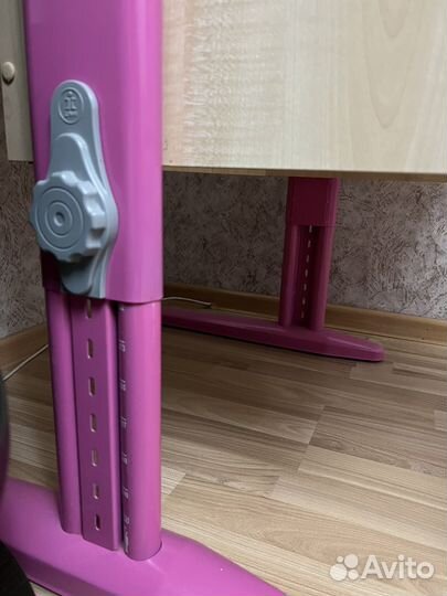 Письменный стол для школьника