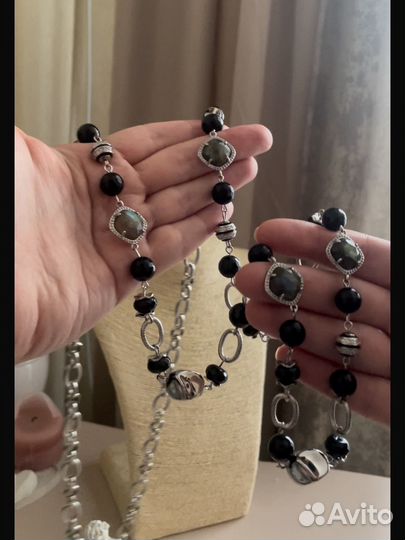 Сотуар из натуралтных камней. Длинное колье