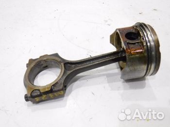 Поршень с шатуном Мазда