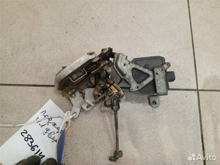 Замок двери задней левой Mitsubishi Pajero iO 199