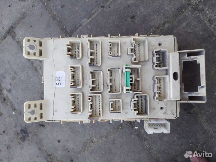 Блок предохранителей Toyota Vitz 98-05г 1л мт