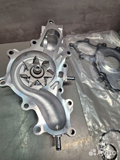 Насос водяной Toyota Land Cruiser, Lexus