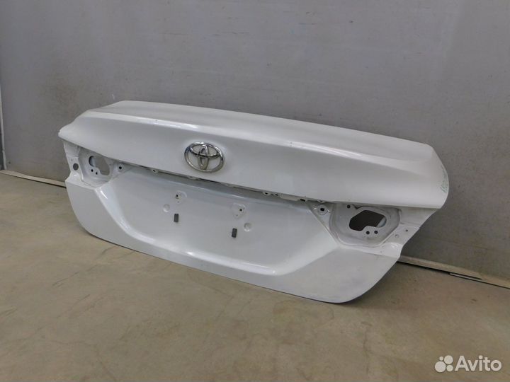 Крышка багажн. Toyota Camry V70 (89220)