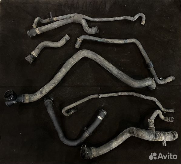 Патрубок охлаждения Jetta 5 1.6 Golf 5