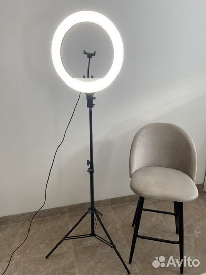 Кольцевая лампа 45 см со штативом