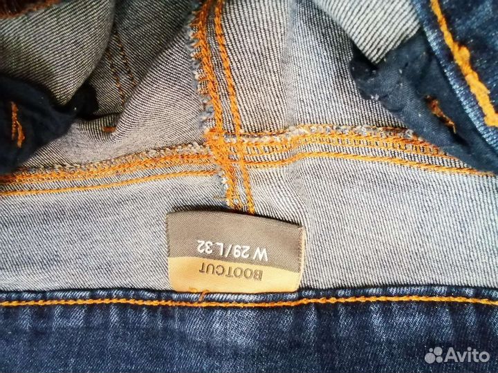 Джинсы фирм Bootcut