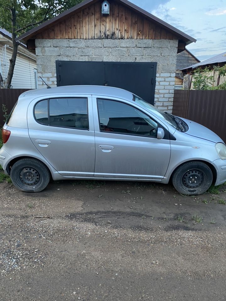 Toyota Vitz: фото владельца