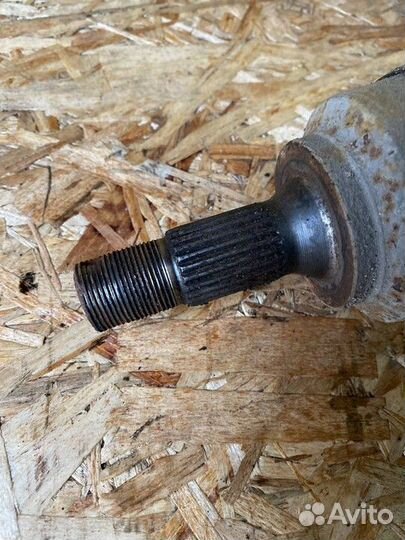 Полуось (привод) передняя левая Peugeot Partner