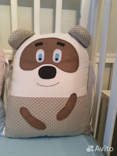 Бортики игрушки в детскую кроватку