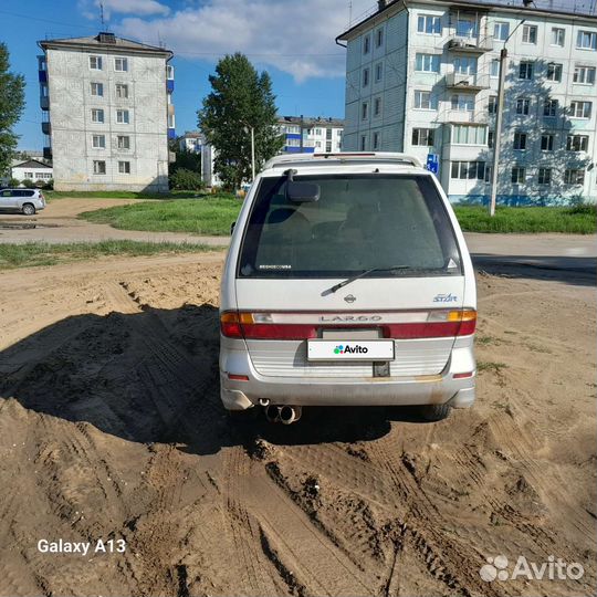 Nissan Largo 2.4 AT, 1997, 234 000 км