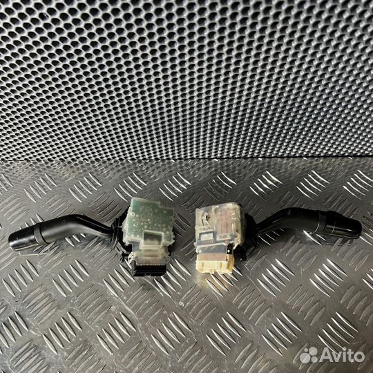 Переключатель подрулевой Mazda 6