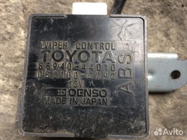 Моторчик стеклоочистителя задний Toyota Ipsum