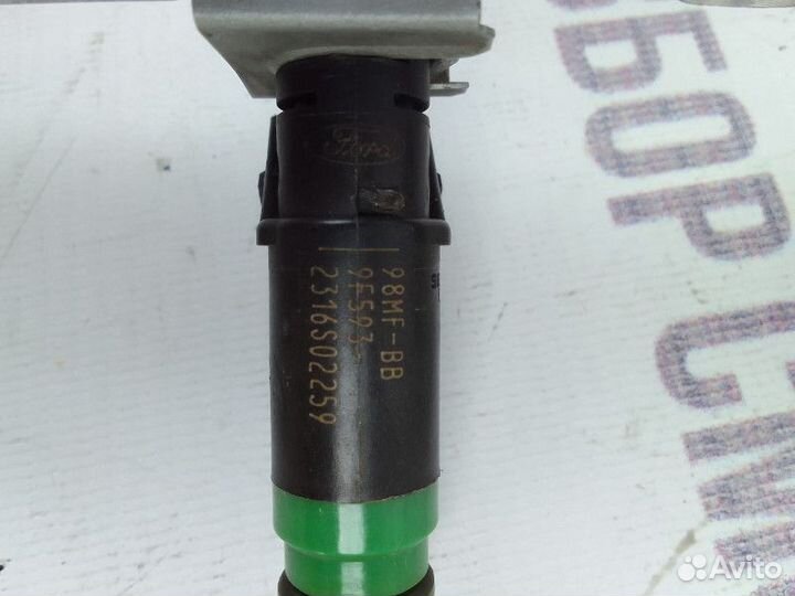 Рейка топливная (рампа) Ford Focus II (2005—2008)