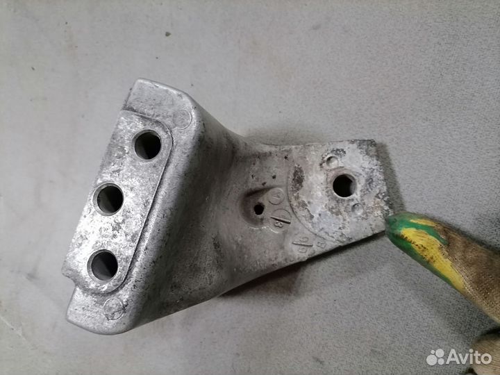 Кронштейн двигателя для Mitsubishi Outlander 1