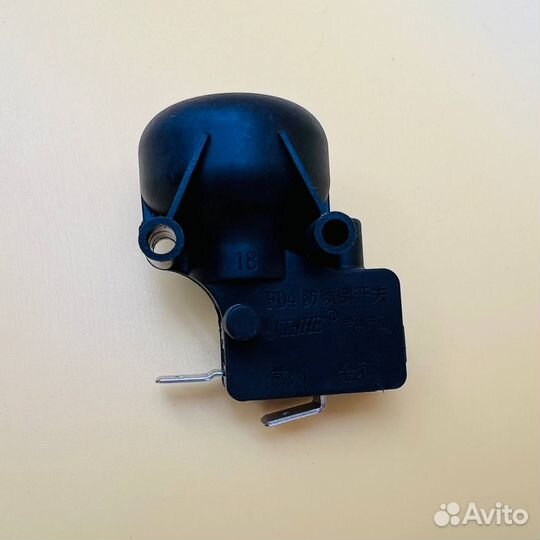 Микропереключатель Б/У наклонный FD4 15А/250VAC на размыкание